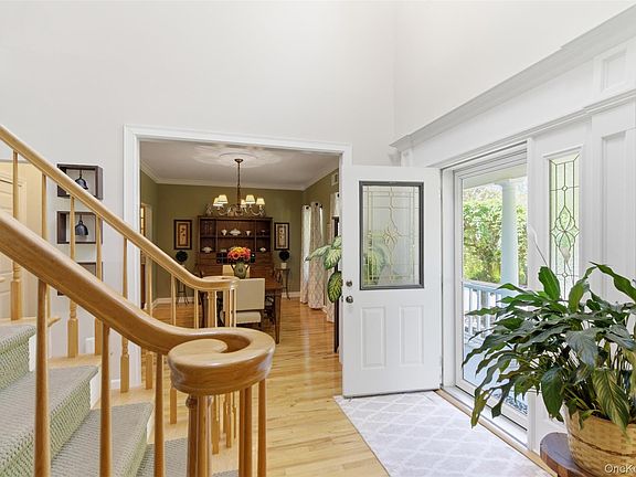 2nd image of 15 Framingham Lane