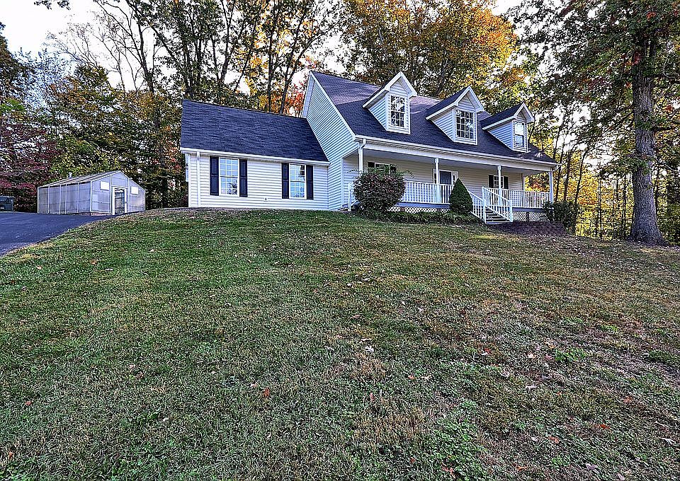 1st image of 132 Woodland Dr