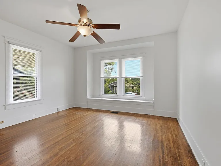 1911 Shelby Ave — Photo 20