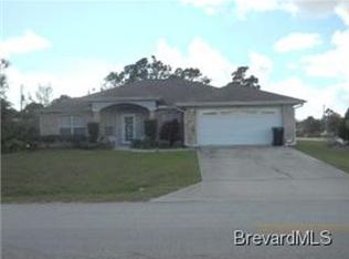 860 Grandeur St SE, Palm Bay, FL 32909