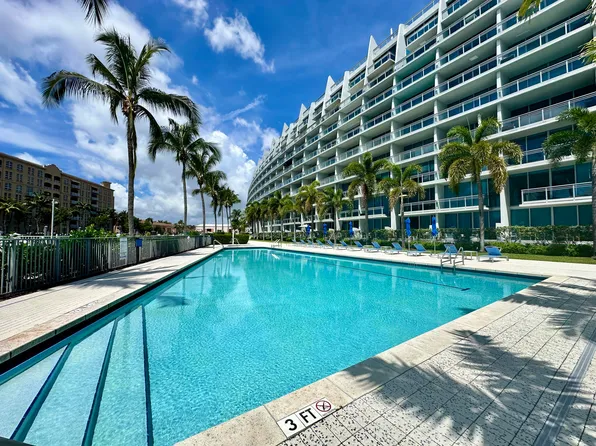 2950 NE 188th St APT 225, Aventura, FL 33180
