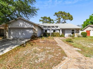 749 Sandy Creek Dr, Brandon, FL 33511