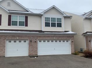 1038 Turin Dr, Hampshire, IL 60140