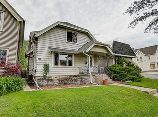 2729 S Howell Ave, Milwaukee, WI 53207