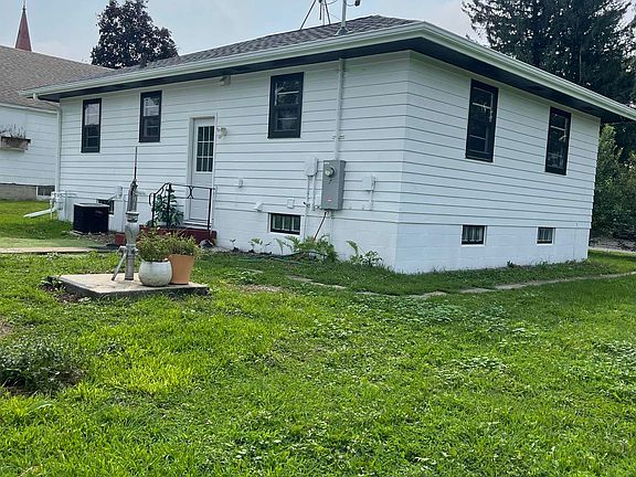 4th image of 143 W Military Rd