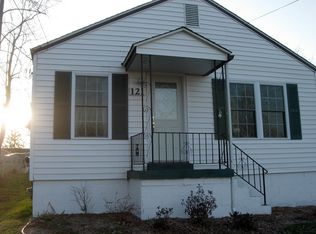 121 Reading Ave, Maryland Heights, MO 63043