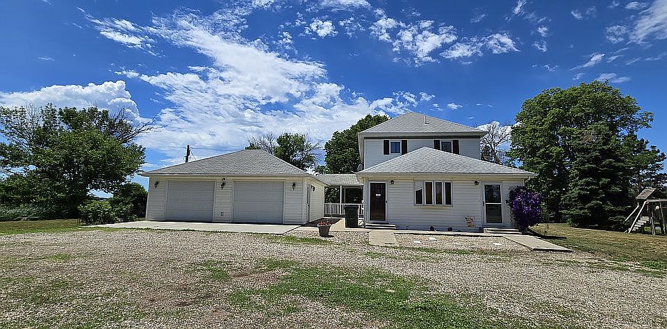 1st image of 14737 Plum Ave