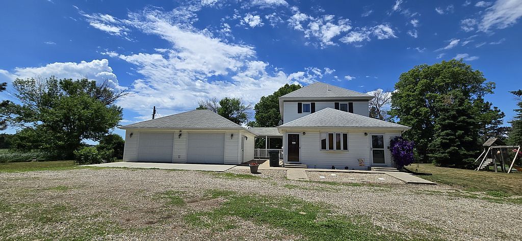 14737 Plum Ave - Property Image