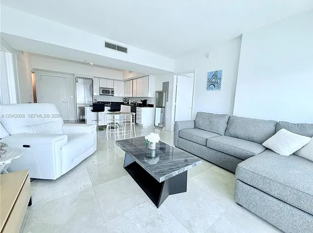 2 bed, 2.0 bath, $4,400 — Photo 3