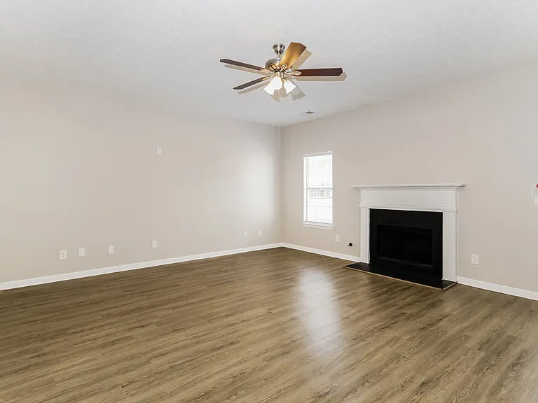 2517 Mead Ct — Photo 7