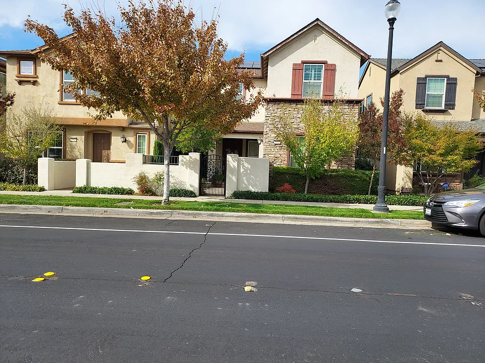 3041 Village Center Dr