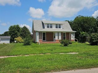 1105 E 5th St, Vinton, IA 52349