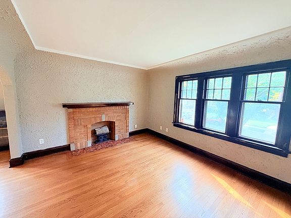 3rd image of 3412-3414 N 45th St