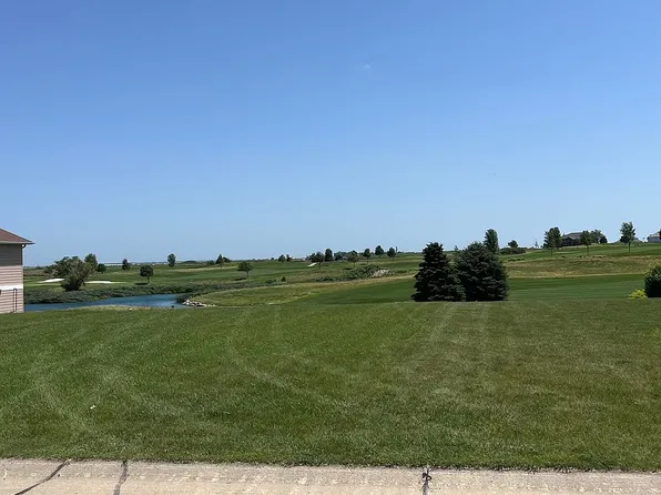 1045 Colonial St, Sioux Center, IA 51250