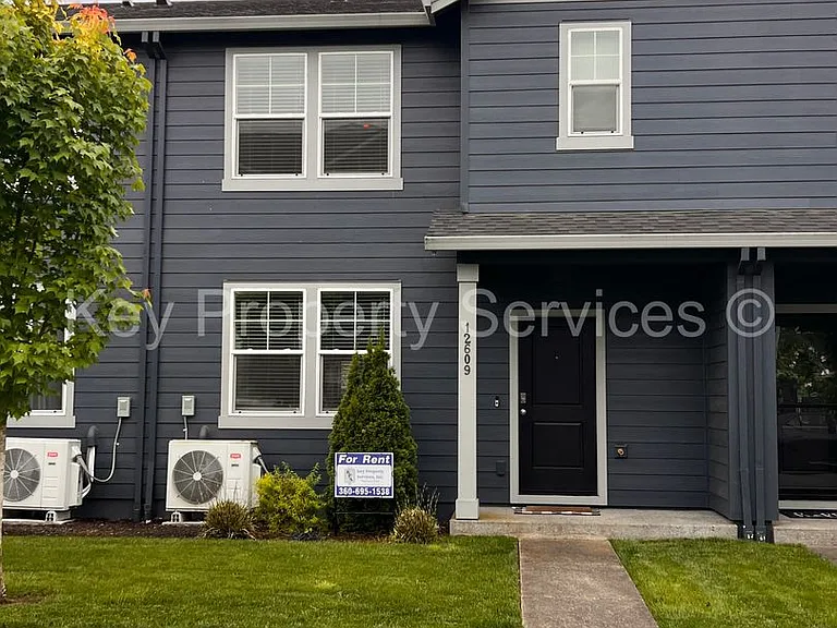 12609 NE 116th Way — Photo 1