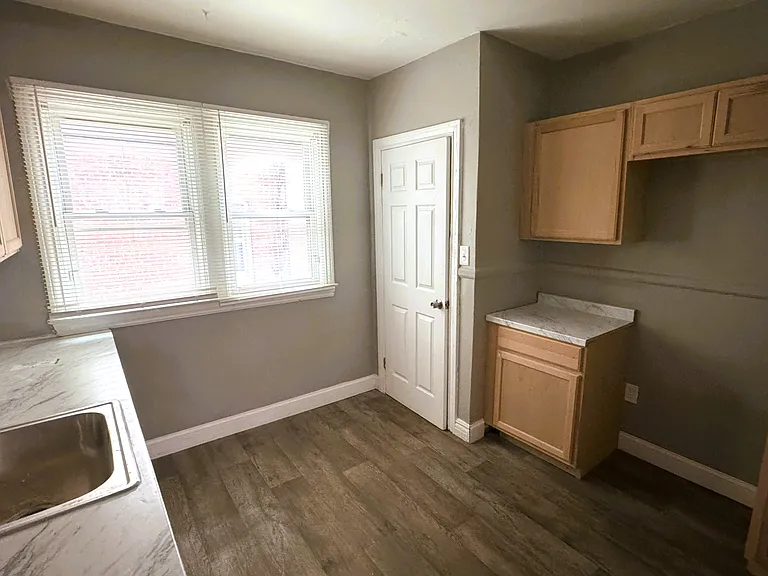 5292 Dickerson St — Photo 5