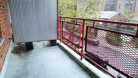 Rented by Realty Queens LLC