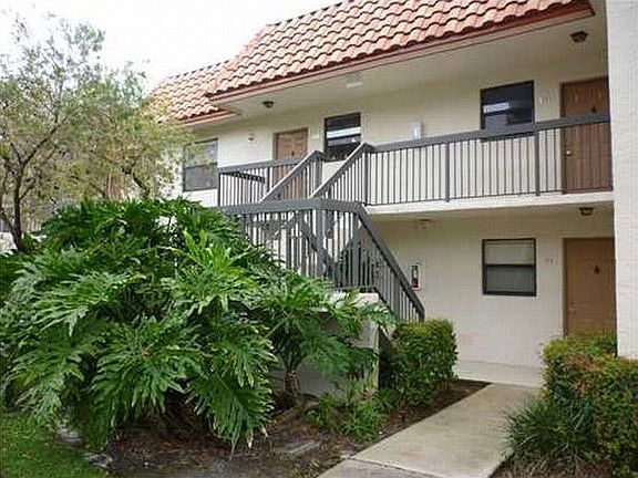 2nd image of 15706 E Waterside Cr 205 #205