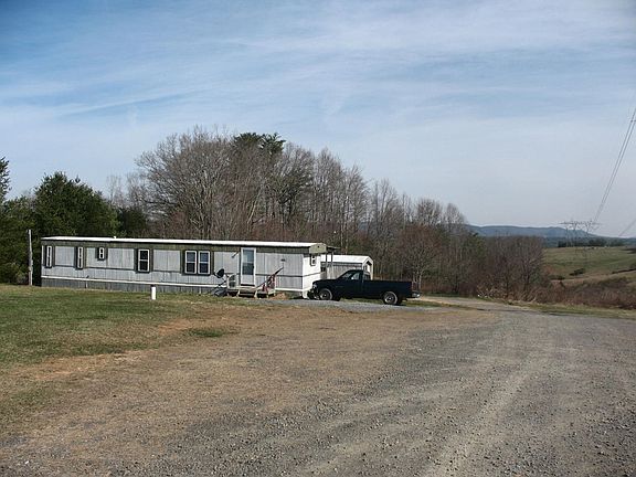 4th image of 19 River Run Ln