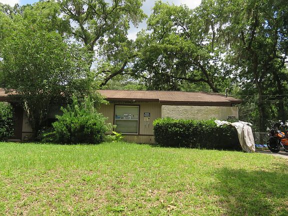 2nd image of 2605 NE 22nd Ct