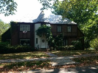 67 Shaw Rd, Brookline, MA 02467