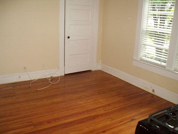 living room/kitchen combo