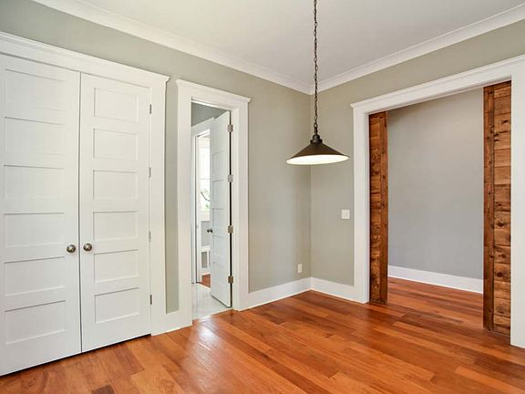 4th image of 958 Wylie St SE