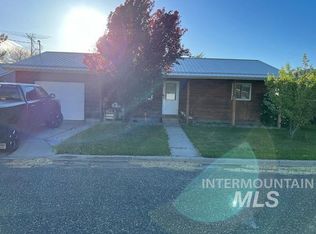 760 N 15th St, Vale, OR 97918