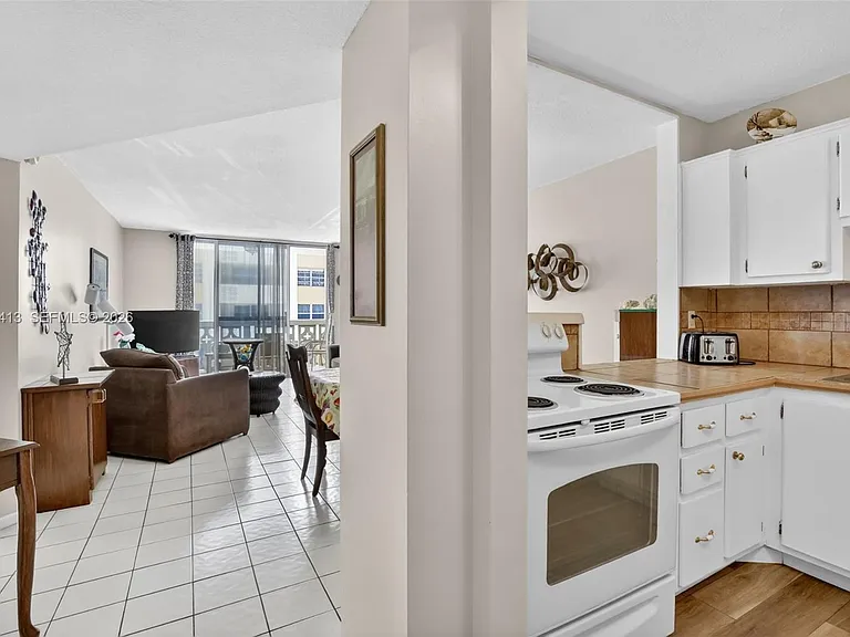 1817 S Ocean Dr #225 — Photo 9