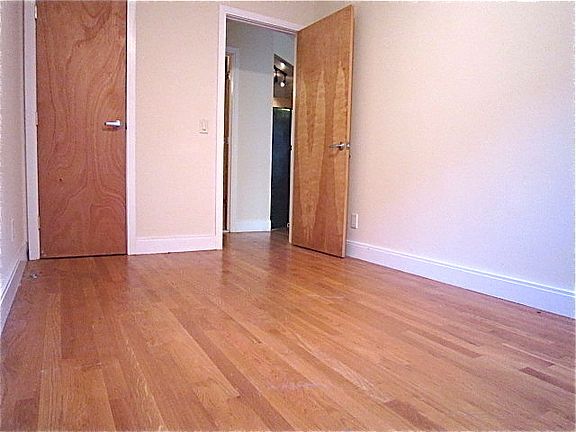 4th image of 410 W 48th St APT 52