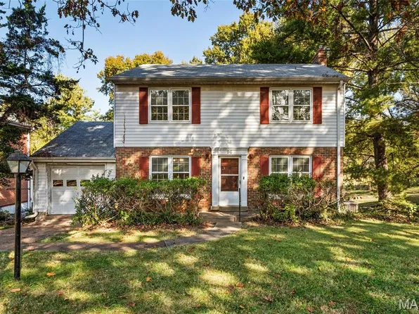 96 Thorncliff Ln, Saint Louis, MO 63122