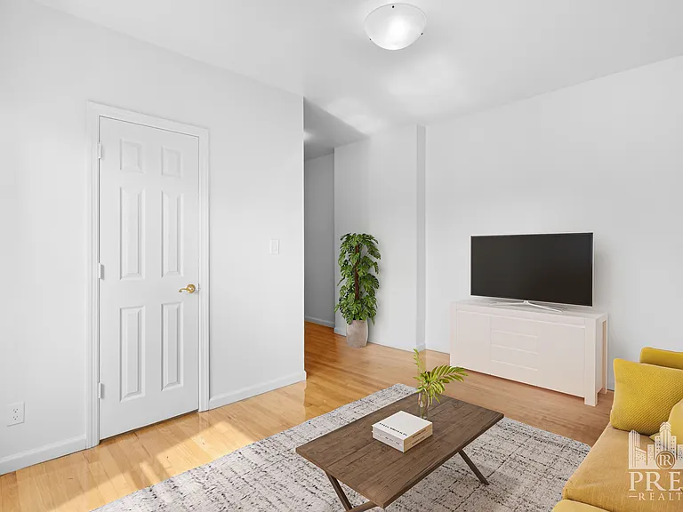 429 E 65th St #17 — Photo 2