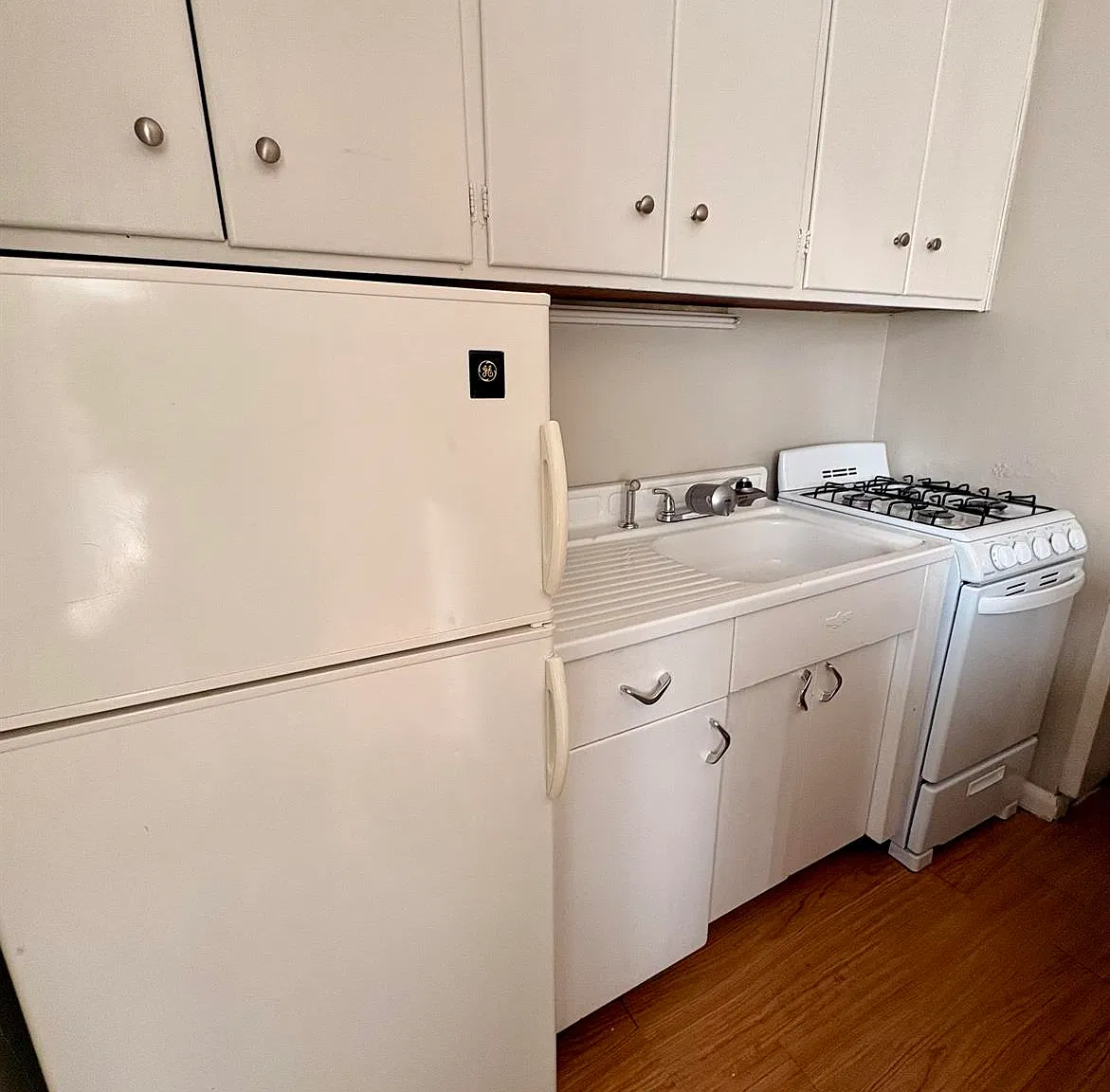 Corona Manor Apartments — Photo 3