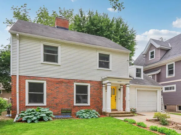 2229 West Lawn Avenue, Madison, WI 53711