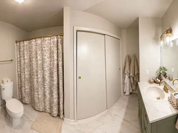68570 Morton Dr Unit 206, Edwardsburg, MI 49112