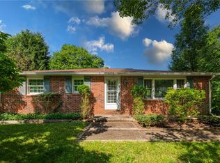 146 Bairdford Rd, Gibsonia, PA 15044