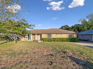 110 N Casa Grande Cir, Duncanville, TX 75116