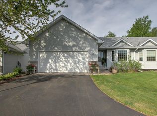 910 Shady Ridge Ln, Braham, MN 55006