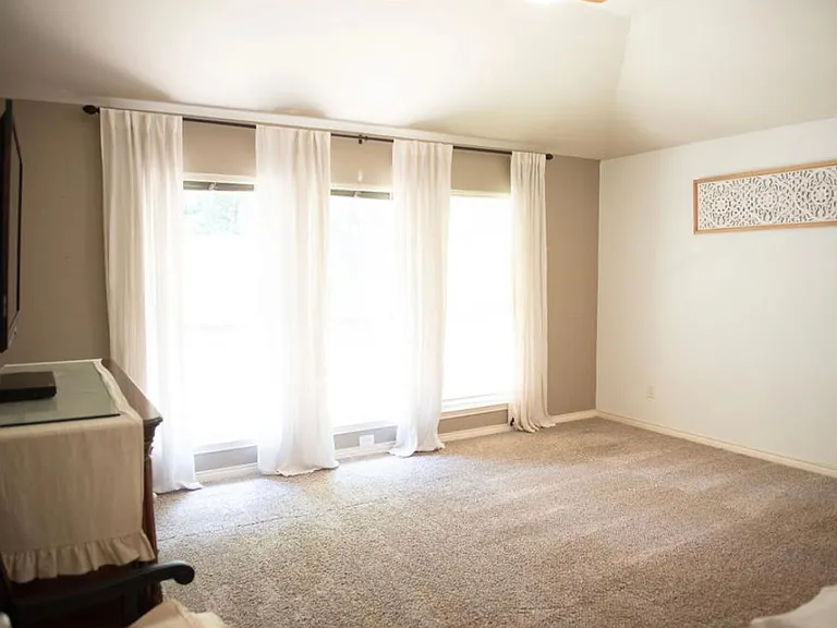 2421 Bonham Trl — Photo 12
