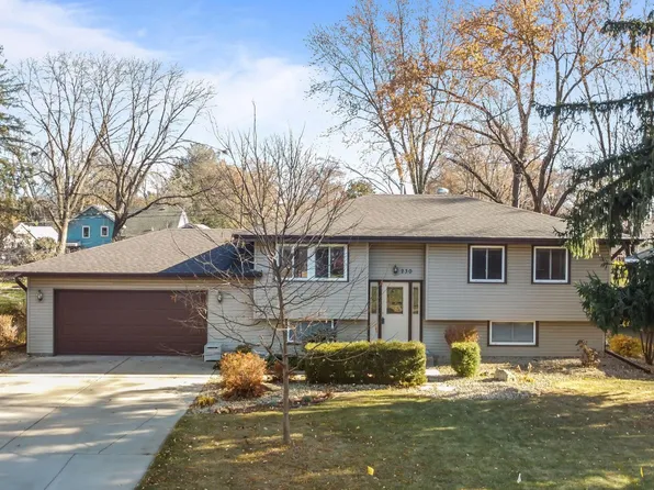 230 Aurora Ln, Circle Pines, MN 55014