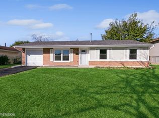 1042 Blackhawk Dr, University Park, IL