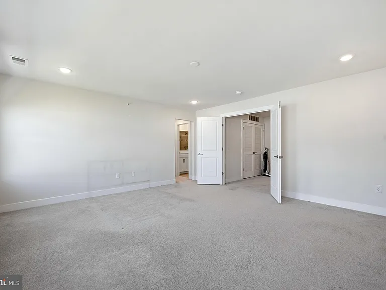 933 Anvil Ct — Photo 13