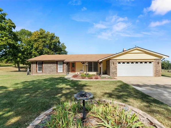 199 Rakaro Ln, Elsberry, MO 63343