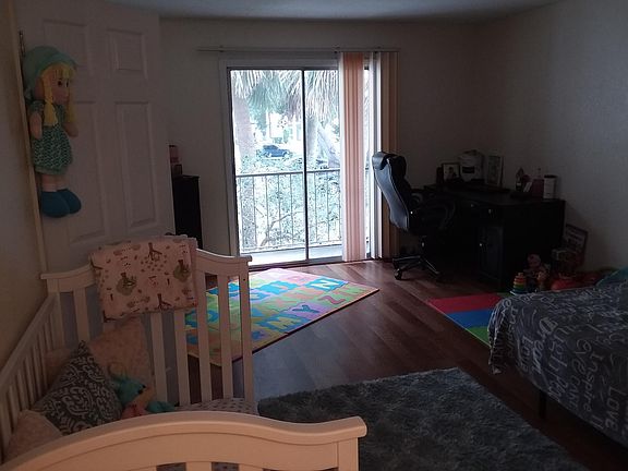 5th image of 536 Orange Dr APT 20
