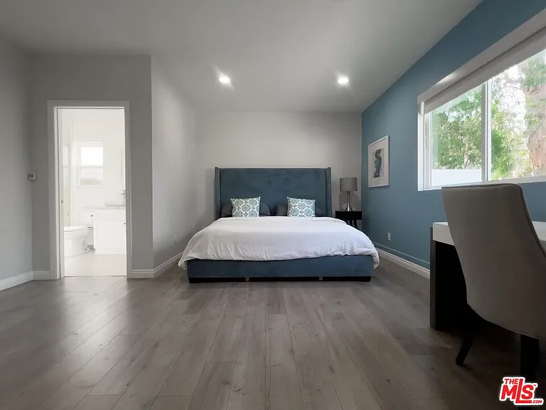 5740 Vantage Ave — Photo 10