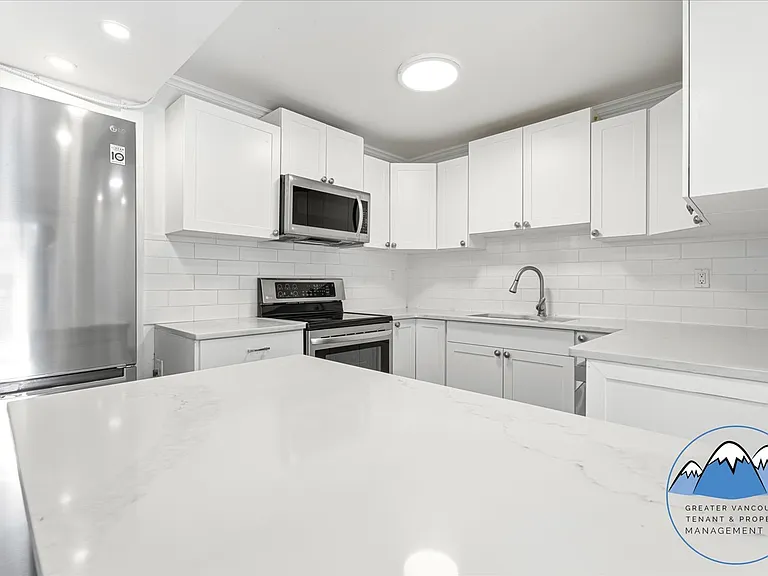 9272 122nd St — Photo 7