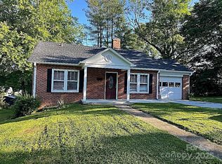 102 Garden Pl, Morganton, NC 28655