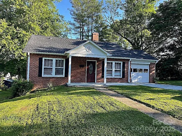 102 Garden Pl, Morganton, NC 28655