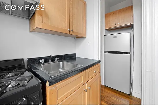 Rented by Compass | media 12