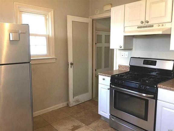 2nd image of 248-29 Cambria Ave #X
